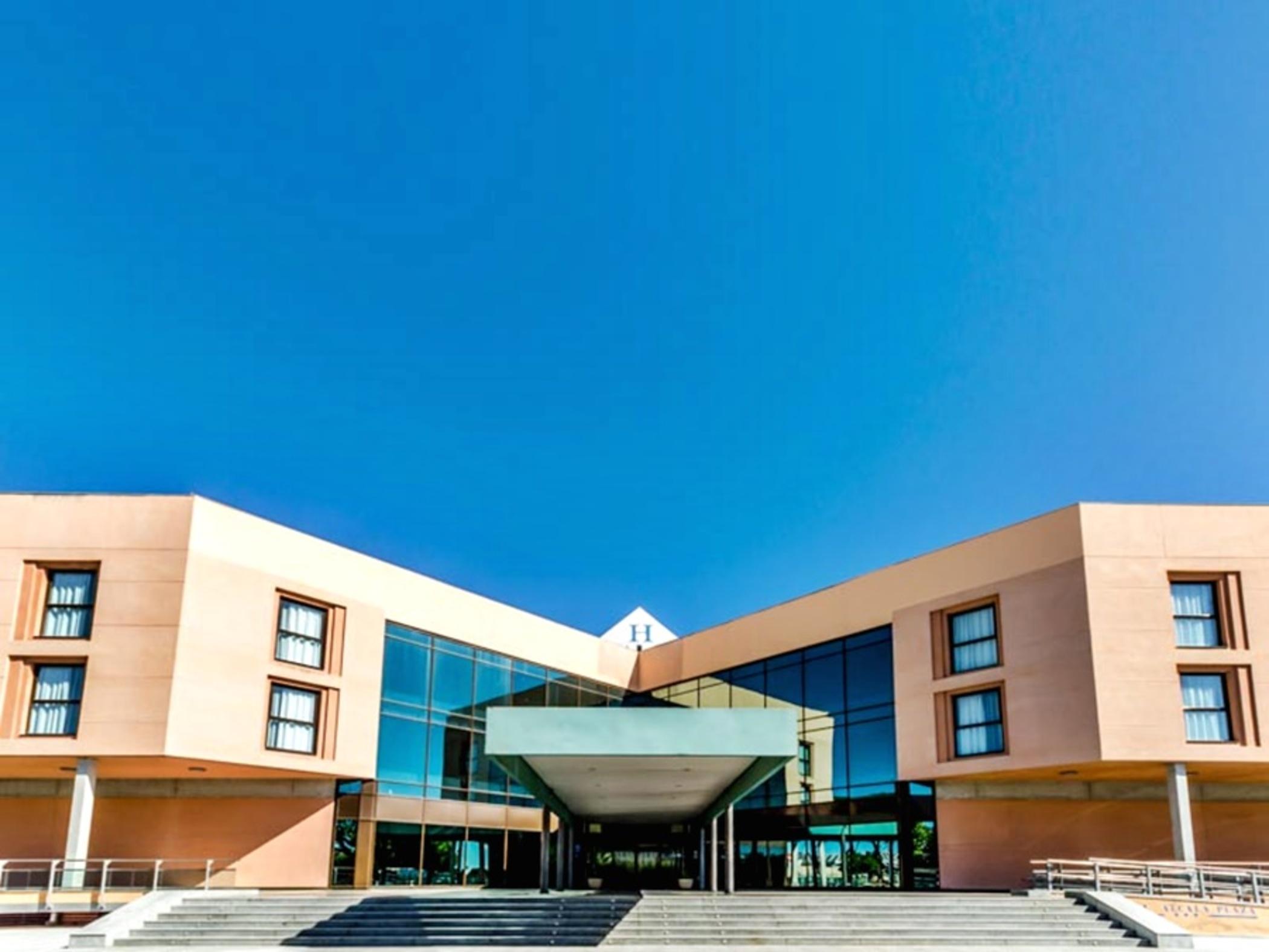 Alcala Plaza Hotel Alcala de Henares Exterior photo