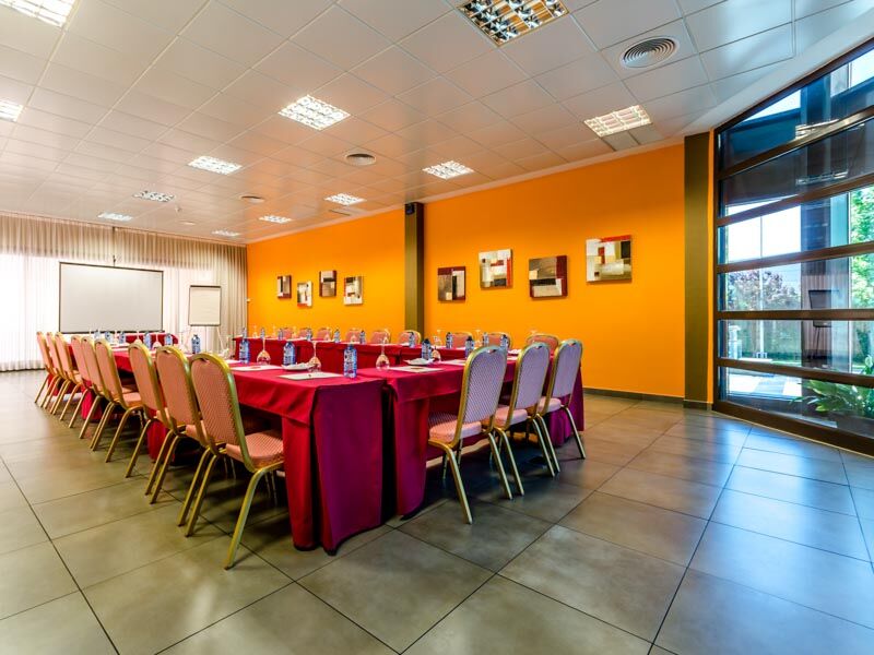 Alcala Plaza Hotel Alcala de Henares Exterior photo